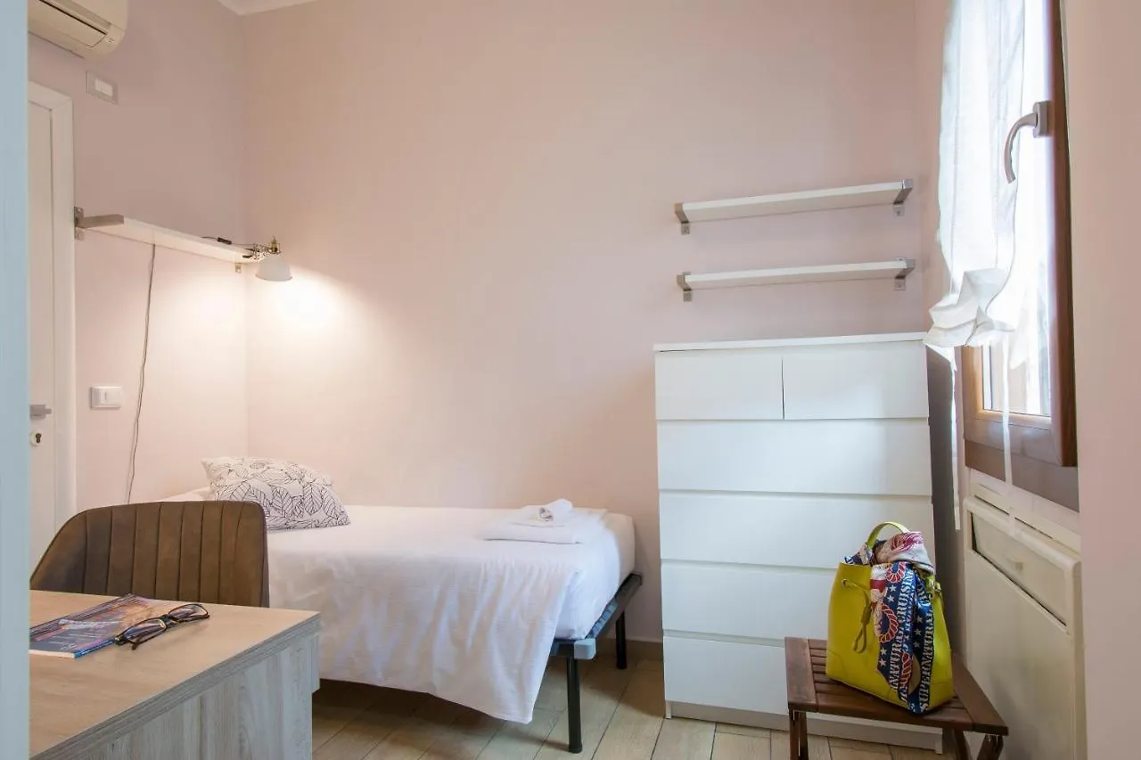 Il Mughetto Hotel Bologna 2*,  Olaszország